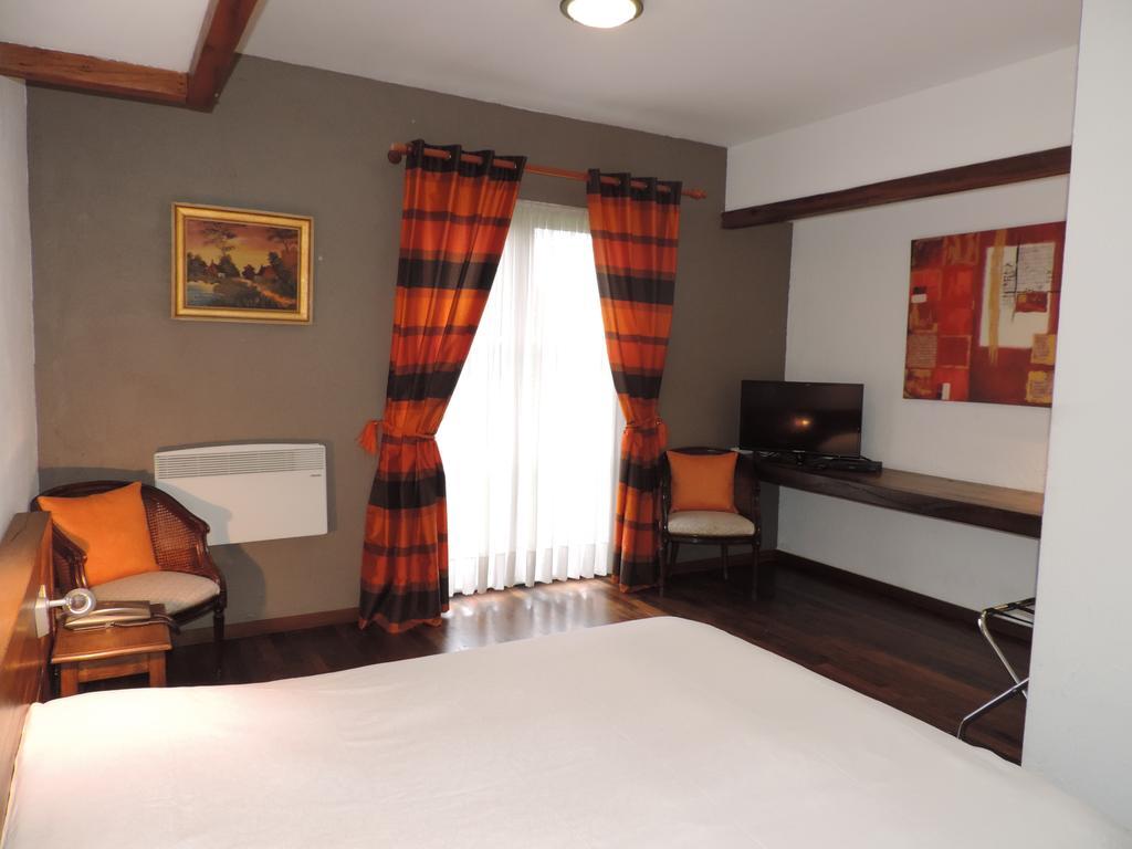 Hotel 'T Fornuis Ternat Zimmer foto